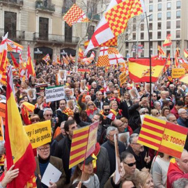 Manifestació convocada per la Plataforma Pro Tabarnia, aquest diumenge a Barcelona. EFE / Marta Pérez.