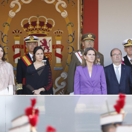 La ministra de Derechos Sociales y Agenda 2030 en funciones, Ione Belarra, junto a otros ministros en el desfile del 12 de octubre en Madrid.