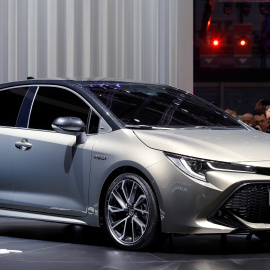 Toyota ha presentado en el Salón de Ginebra su nuevo modelo Auris Hybrid. /REUTERS