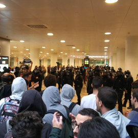 Concentració a l'aeroport del Tsunami Democràtic.