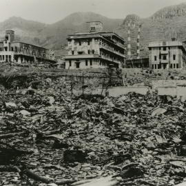 Vista del edificio del Colegio de Medicina de Nagasaki, tras la explosión de la bomba atómica. REUTERS/Torahiko Ogawa/Nagasaki Atomic Bomb Museum