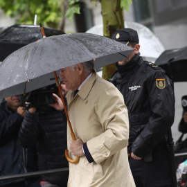 El extesorero del PP Luis Bárcenas, dirigiéndose a la Audiencia Nacional - Europa Press