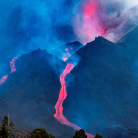 El volcán Cumbre Vieja no da tregua y se produce otro desprendimiento en la cara norte de su cono.