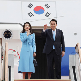 La primera dama, Kim Keon-hee, y el presidente de Corea del Sur, Yoon Suk-yeol.