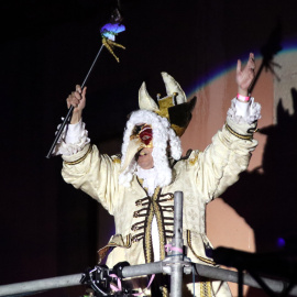 Intervenció del Rei Carnestoltes al Pullassu per donar la benvinguda al Carnaval