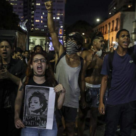 Protesta en Río de Janeiro por el asesinato de Marielle Franco. | MARCELO SAYAO (EFE)