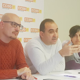 Presentació de l'informe sobre desigualtat social de CCOO Catalunya, amb el seu secretari general, Javier Pacheco, al centre. CCOO