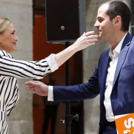 La presidenta de la Comunidad de Madrid, Cristina Cifuentes, y el portavoz de Ciudadanos (C's) en la Asamblea de Madrid, Ignacio Aguado / EFE