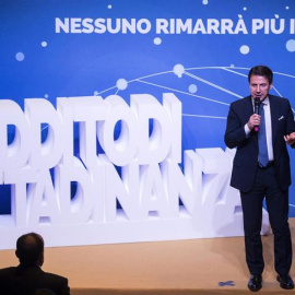 El primer ministro italiano, Giuseppe Conte, ofrece un discurso en un evento del Movimiento 5 Estrellas, este martes en Roma, Italia. El gobierno ha nombrado al cómico y actor Lino Banfi representante de la comisión italiana en la UNESCO. E