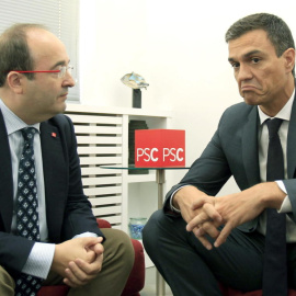 El primer secretario del PSC, Miquel Iceta, junto al líder del PSOE, Pedro Sánchez. EFE