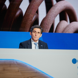 El presidente de Telefónica, José María Álvarez-Pallete (c), durante la presentación de los resultados de 2023 de la operadora. E.P./Mateo Lanzuela