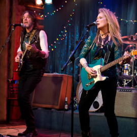 Rick Springfield y Meryl Streep en la película 'Ricki'.