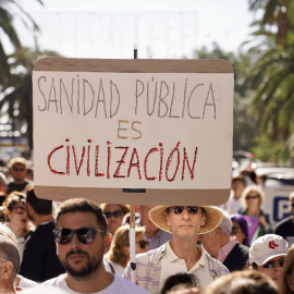 Imagen de archivo de la manifestación de octubre pasado en Málaga por la sanidad pública.