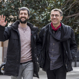 29/01/2017.-  Juan Carlos Monedero (d) y Juanma del Olmo (i).. EFE