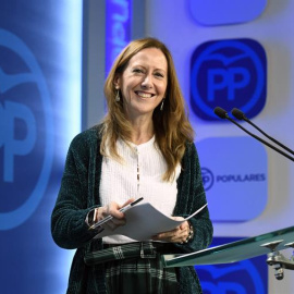 La vicesecretaria de Comunicación del PP, Marta González,durante la rueda de prensa ofrecida este martes en la sede del partido, en Madrid. EFE/Víctor Lerena