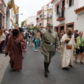 Imagen de un desfile de la Legión 501, fans de Star Wars.