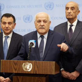 El embajador palestino ante las Naciones Unidas, Riyad Mansour, en una conferencia de prensa tras el Consejo de Seguridad de la ONU, a 9 de enero de 2024.