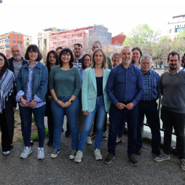 La llista dels Comuns a Girona amb Jéssica Albiach al centre i el candidat Eloi Badia al seu costat