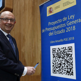 El ministro de Hacienda, Cristóbal Montoro, durante la presentación en el Congreso de los Diputados del proyecto de Presupuestos Generales del Estado para 2018. EFE/Chema Moya