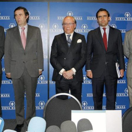 José María Ruiz Mateos, acompañado de sus hijos, cuando anunció el concurso de acreedores de sus empresas, en 2011. EFE