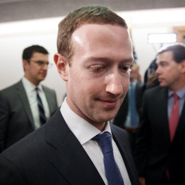 Mark Zuckerberg, en el Conrgeso de EEUU. EFE/SHAWN THEW