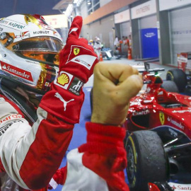 Sebastian Vettel celebra su victoria en el GP de Singapur. - EFE