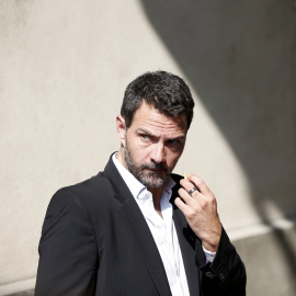 El exbroker Jerome Kerviel, en el exterior del Tribunald de Apelación de Versalles. REUTERS/Charles Platiau