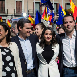 De izquierda a derecha: la vicealcaldesa de Madrid, Begoña Villacís, junto al ya ex lider de Ciudadanos, Albert Rivera, la portavoz en el Congreso, Inés Arriadas, y el vicepresidente de la Comunidad de Madrid, Ignacio Aguado. EFE