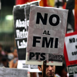 Protesta contra el FMI en Buenos Aires. (REUTERS)