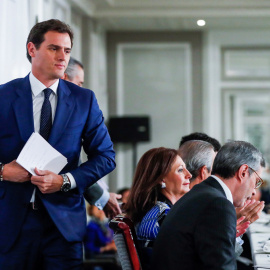 El líder de Ciudadanos, Albert Rivera, poco antes de su intervención en un desayuno informativo celebrado en un hotel de Madrid. EFE/Emilio Naranjo