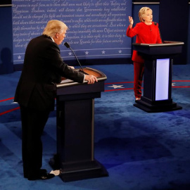 Un momento del primer cara a cara electoral entre Donald Trump y Hillary Clinton. / /RICK WILKING (EFE)