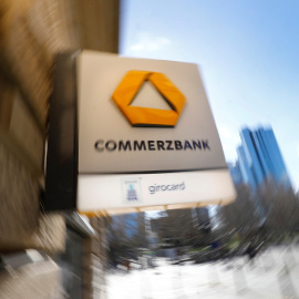 Una oficina de Commerzbank, el segundo banco de Alemania, en Fráncfort. REUTERS/Kai Pfaffenbach