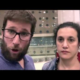 Miguel Urbán y Amelia Martínez Podemos #CaravanaMigrante