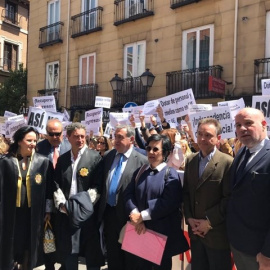 Jueces y fiscales se concentran ante el Ministerio de Justicia. EUROPA PRESS