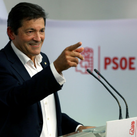 Javier Fernández, presidente de la gestora del PSOE / REUTERS