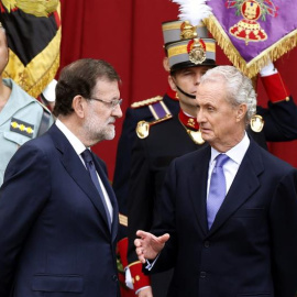 Pedro Morenés, ministro de Defensa, junto a Mariano Rajoy. EFE