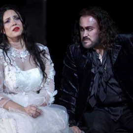 El tenor mexicano Javier Camarena y la soprano Sonya Yoncheva durante la representación de 'il Pirata' de Bellini en el Teatro Real de Madrid. – Javier del Real / EFE