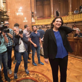 Ada Colau en el Ayuntamiento de Barcelona. (EFE)