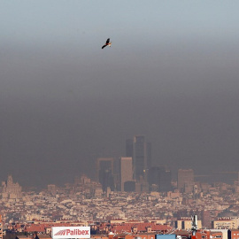 Capa de contaminación sobre la ciudad de Madrid vista desde la localidad de Getafe. EFE/Juan Carlos Hidalgo