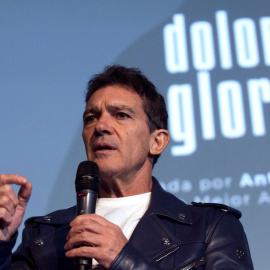 13/01/2020.- El actor malagueño Antonio Banderas tras ser nominado a los premios Óscar como mejor actor por su papel protagonista en la película "Dolor y Gloria", de Pedro Almodóvar. EFE/Jorge Zapata