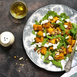 Ensalada de calabazas, rúcula y queso feta. 