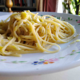 Receta de carbonara de puerros.