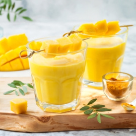 Mango lassi. 