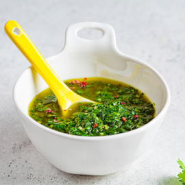 Salsa chimichurri. 