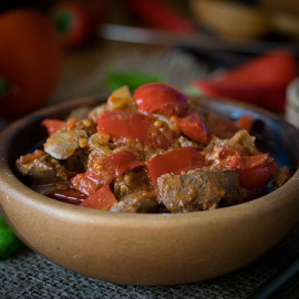 Hígados de pollo guisados. 