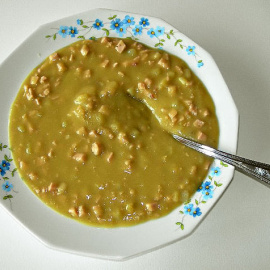 Sopa de guisantes secos. 