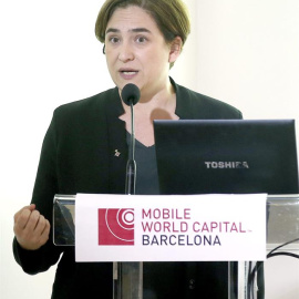 La alcaldesa de Barcelona, Ada Colau, durante la presentación hoy de las actividades que llevará a cabo la Fundación Mobile World Capital Barcelona con motivo del Congreso Mundial de Móviles (MWC), que tendrá lugar del 22 al 25 de febrero e