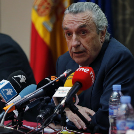 El presidente de la Comisión Nacional de Mercados y Competencia (CNMC), José María Marín Quemada, durante la presentación del Balance de Competencia 2015 y los objetivos para 2016. EFE/Ballesteros