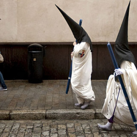 Las lluvias serán protagonistas al principio y al final de la Semana Santa./ REUTERS