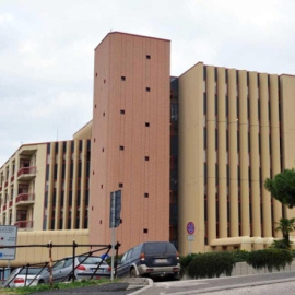 El hospital de Piombino, Livorno, donde trabajaba la enfermera detenida. / (L’ospedale di Piombino)